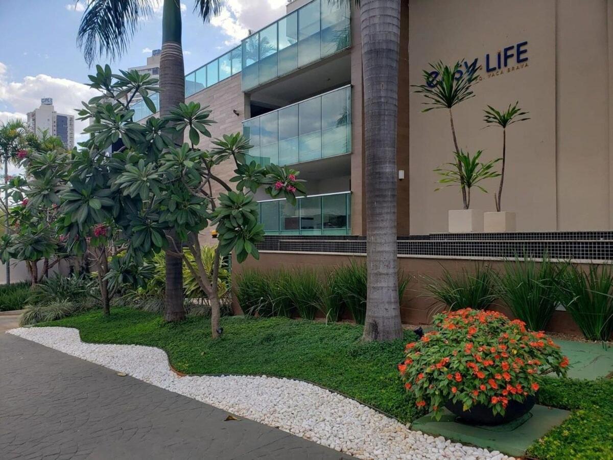 01 Qt.| 2 Hosp. | Linda Vista | Shopping *